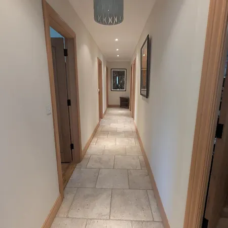 Whole In Holiday home Ballaghkeen